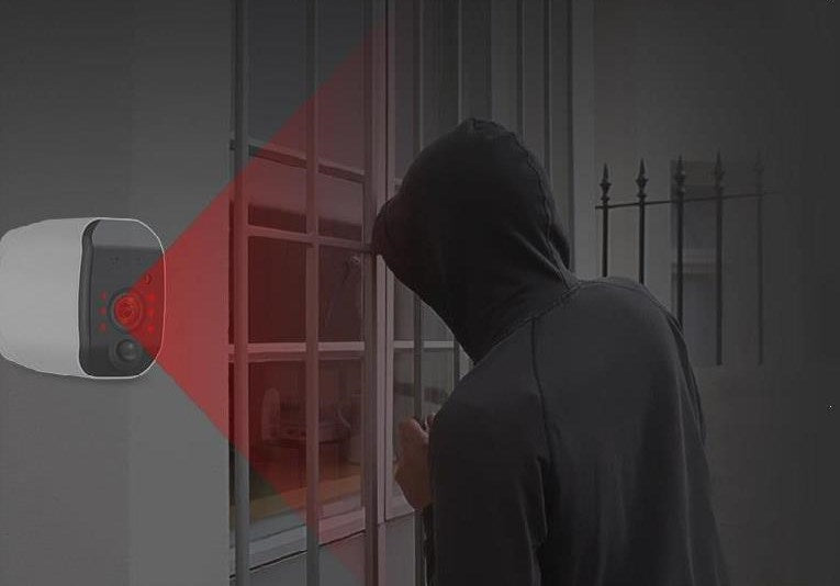 Telecamera senza fili fissata a parete