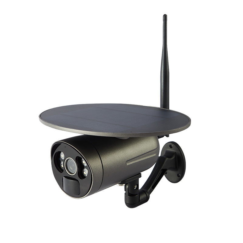 Telecamera bullet nera con pannello solare rotondo, antenna e staffa da muro su sfondo bianco
